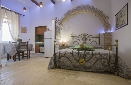 Ruvo di Puglia Bed & Breakfast | BETWEEN ART, FOOD AND CULTURE . THE DISTANCES OF TALOS