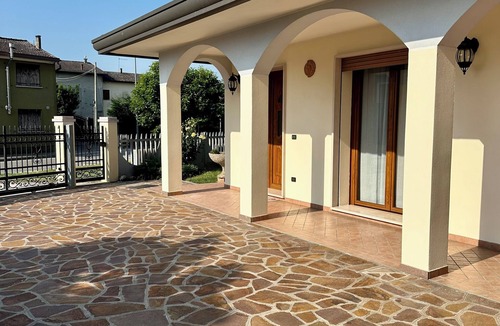 Piove di Sacco Apartment | Between Padua and Venice: Independent Apartment for Families & Friends