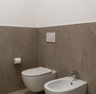 Capiago Intimiano Apartment | Bilocale Viola - Monolocale Ciclamino - Cascina Da Rosa