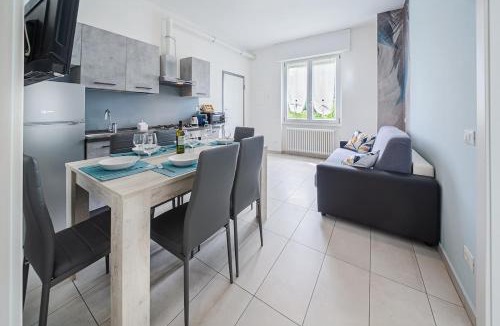 Albate Apartment | Blue Garden Como - 2BR - Free Parking
