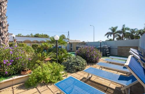 Scala di Furno House | Blue House in Villa Con Piscina