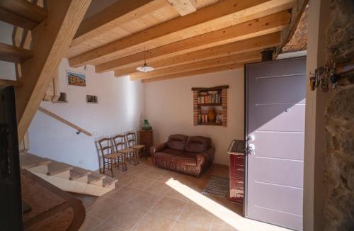 San Salvatore di Fitalia House | Borgo Maria Rosa - Casa rurale con camino e vista sui Nebrodi