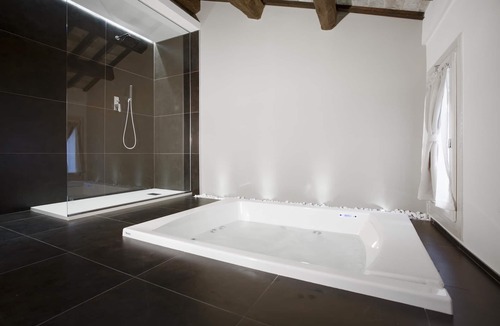 Ferrara Historic Centre Bed & Breakfast | Borgoleoni 18