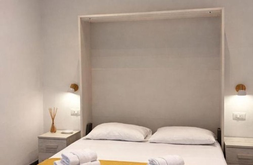 Como Apartment | Borgovico Modern Romantic Como Central Apt