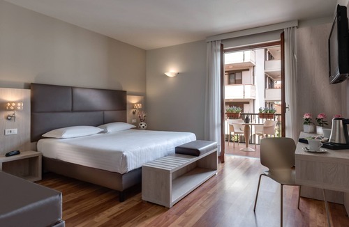 Margine Coperta-Traversagna Hotel | Boston