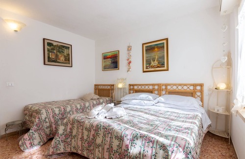 Marina di Castagneto Carducci Apartment | Bougainvillea, La Pineta, Castagneto Carducci, Livorno and Coast