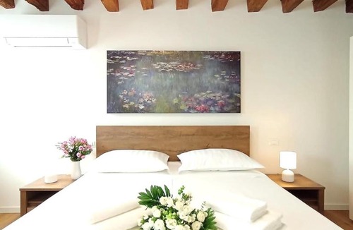 Burano House | Bright & Cozy Burano Lodging