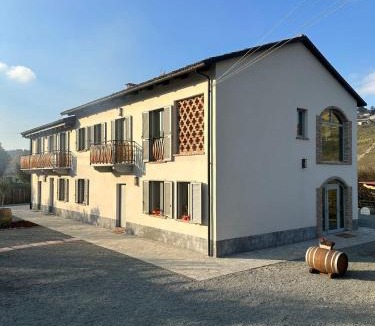 Vinchio Apartment | Cà d'Rita Monferrato - Viognier con sauna interna e idromassaggio e piscina esterni