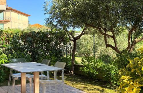 Camerano Apartment | C018 - Camerano, trilocale con giardino e parcheggio