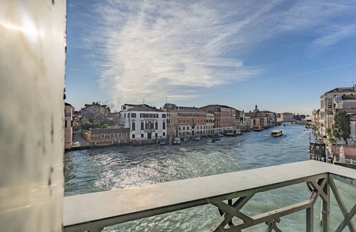Cannaregio Apartment | Ca' Degli Specchi Grand Canal