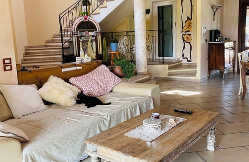 Coriano House | Camera Le Rose