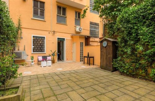 Tuscolano Apartment | capitan's cabine