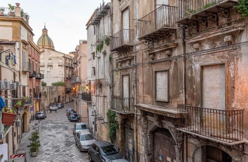 Albergheria Apartment | Casa Abbanniata a Ballaro' by Wonderful Italy