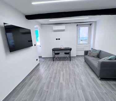 Sestri Ponente Apartment | Casa Azzurra