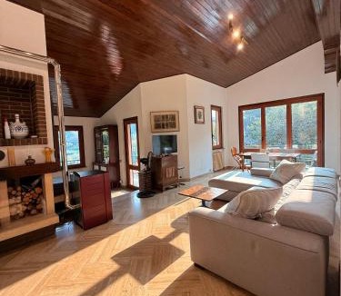 Brusimpiano Apartment | Casa Betulla