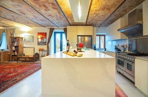 Castelnuovo Calcea House | Casa Bianca, charming farmhouse with infinity pool and stunning views