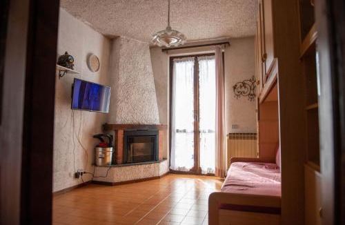Miragolo San Salvatore Apartment | Casa Eleonora