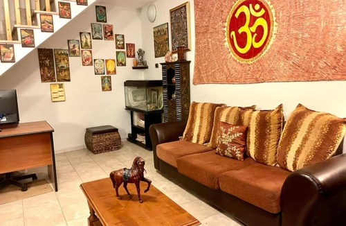 Leonforte House | Casa Massaggio Thai