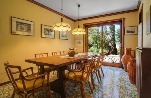 Tiberio Villa | Casa Rossella - Casa con giardino by ItalianHost