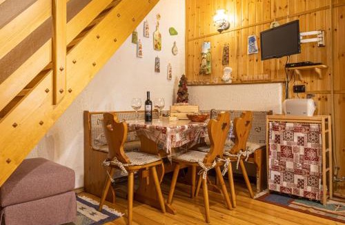 Malborghetto Valbruna House | CASA VACANZA "AI PIEDI DEL BOSCO"