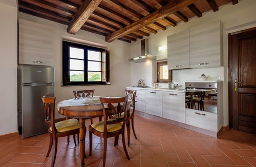 Roccalbegna House | Casa vacanze Melograno Poderone with Terrace, Shared Pool & Wi-Fi