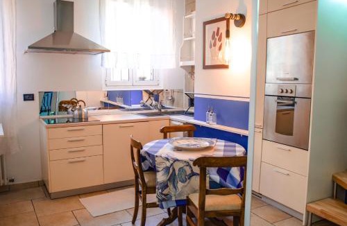 Brusuglio Apartment | CasaBlu
