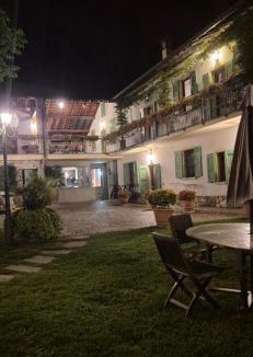 Albese con Cassano Bed & Breakfast | Casale Raffaello B&B Como
