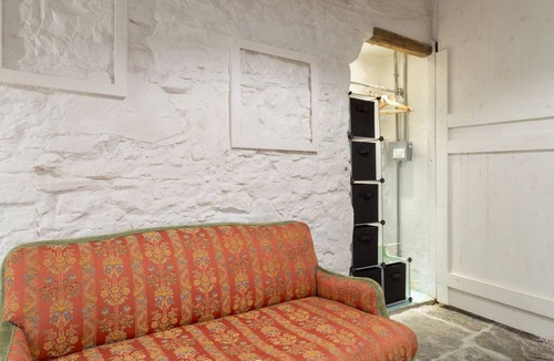 Barriera Vecchia-San Giacomo Apartment | Casetta PesceBlu, a stay with a unique style