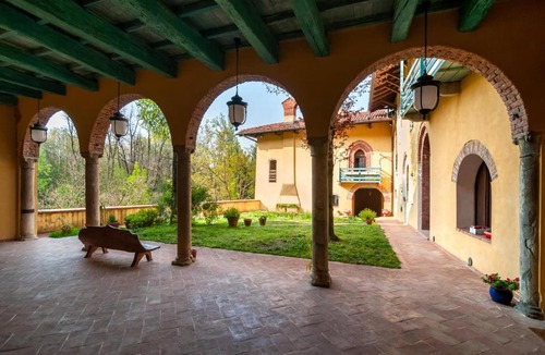 Montonate House | Castello di Montonate