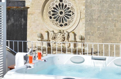 Otranto Historic Centre House | Cathedral Suite | Otranto with private rooftop JACUZZI ~ Luxury aparthotel ~