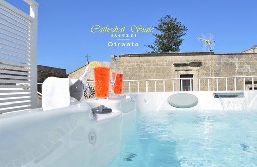 Otranto Historic Centre House | Cathedral Suite | Otranto with private rooftop JACUZZI ~ Luxury aparthotel ~