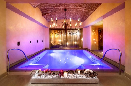 Tricolore Hotel | Château Monfort - Relais & Châteaux