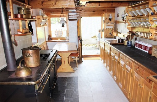 Vers L'Eglise Ski Chalet | ✨CHALET WITH A CINEMATIC VIEW