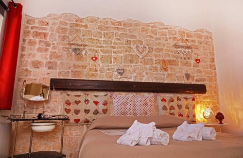 Conversano House | Characteristic Double Room Elimene N.3