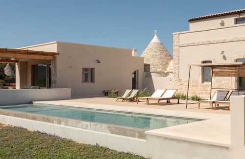 Castellana Grotte Villa | Charming elegant retreat with pool, style & relax, landscaped gardens, Puglia