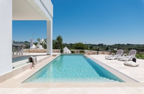 Ostuni Villa | Charming Villa with Pool by Wonderful Italy