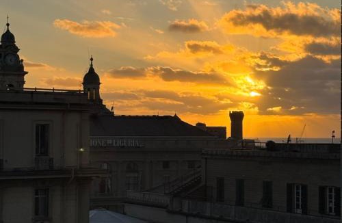 San Vincenzo Apartment | Chic Suite - Genova center