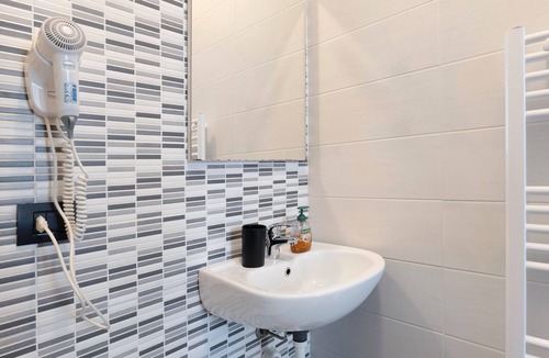 Borgo Milano House | Comfortable Room in Guest House