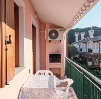 Rosapineta Apartment | Comfy seaside flat-Beahost