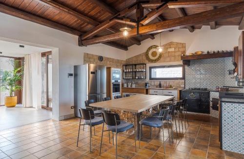 Rosolini Villa | Corte Antigua
