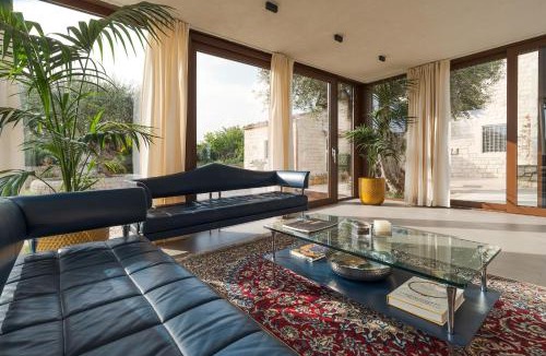 Rosolini Villa | Corte Antigua