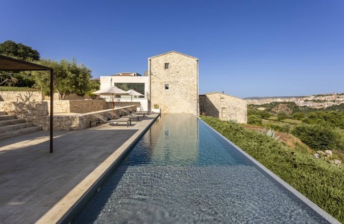 Casa Papa Villa | Corten House - Luxury villa with pool and panoramic view