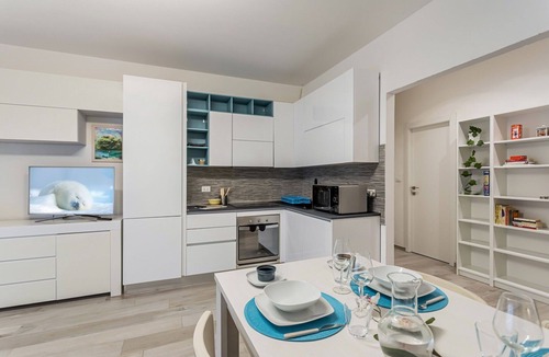 Pavia Apartment | Cosy apartment for 4 guests with WIFI, A/C