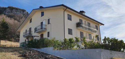 Valle del Sole Apartment | Cozy apartment in Pizzoferrato 55 m² with mountain view