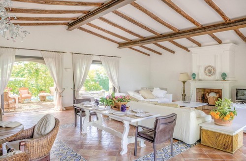 Morlupo House | Cozy home in Morlupo RM with private swimming pool, can be inside or outside