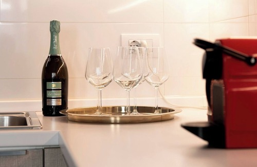 Treviso Apartment | Cozy river-view apartment, a stone's throw from the cathedral.