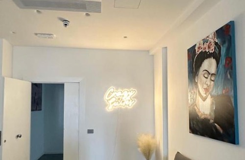 Nola Bed & Breakfast | Crazi Suites