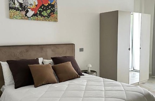 Nola Bed & Breakfast | Crazi Suites