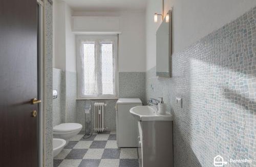 Gallarate Apartment | Crenna House MXP by RentMax, 10min from Malpensa Airport