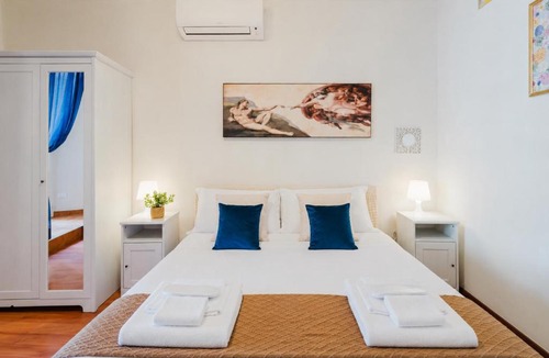 Rione XI Sant'Angelo Apartment | Cuore di Roma con Terrazza Privata a Piazza Venezia